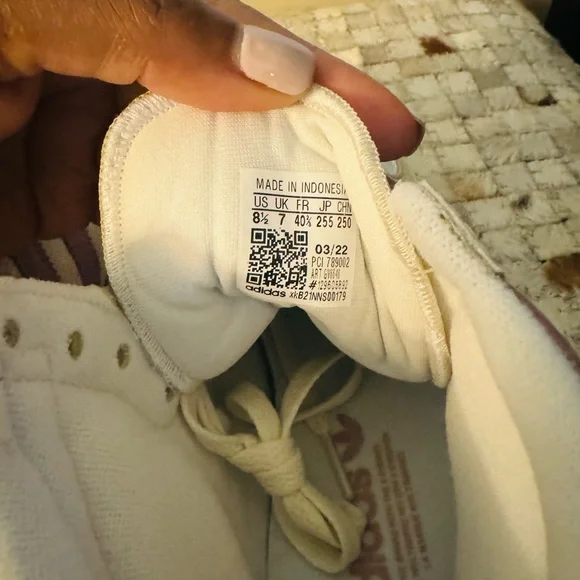 Womens Adidas Magic Mauve New size 8.5 New!! - Picture 7 of 10